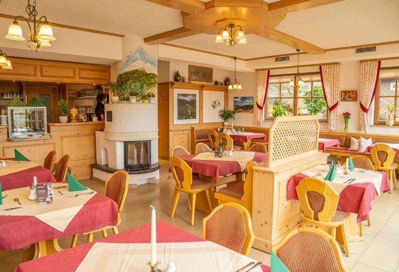 Hotelli Und Berggasthof Zum Sonnenhof