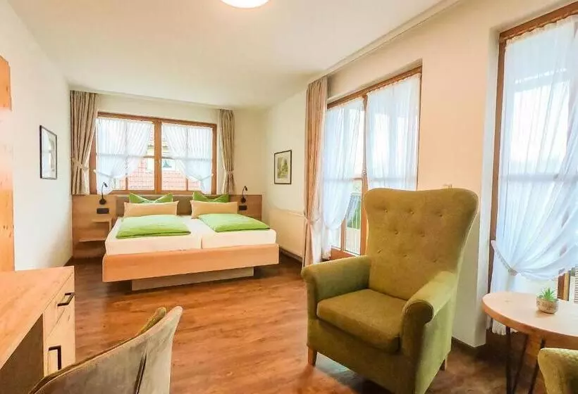 호텔 Und Berggasthof Zum Sonnenhof