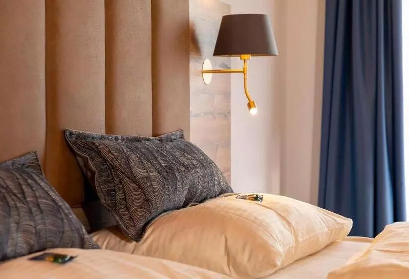 ペンション Berg Hotel Weingarten Garni