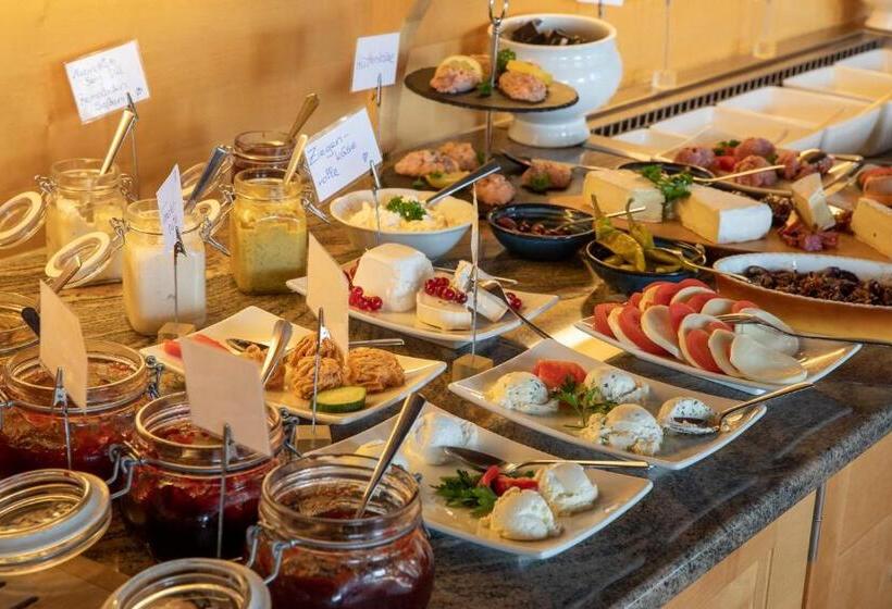 Пансион Berg Hotel Weingarten Garni