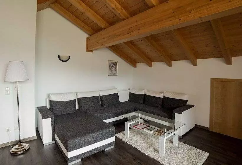 ペンション Berg Hotel Weingarten Garni