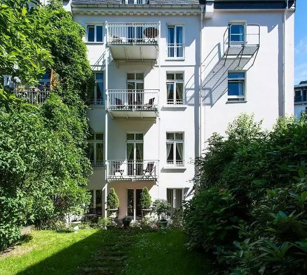 펜션 Dirazi Guesthouse & Apartments Gmbh