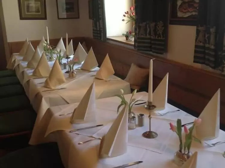 膳宿费 Gasthof Zur Post Oberwirt