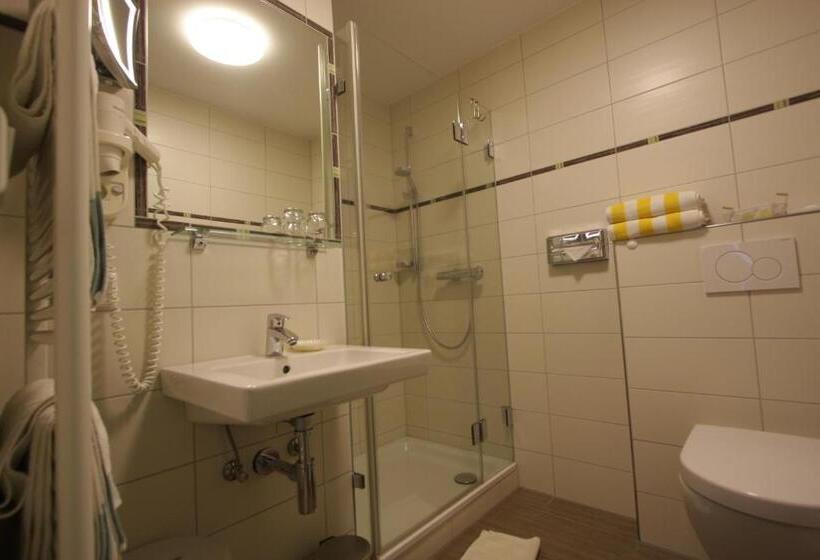 Eifel Hotel Schneider Am Maar Gmbh