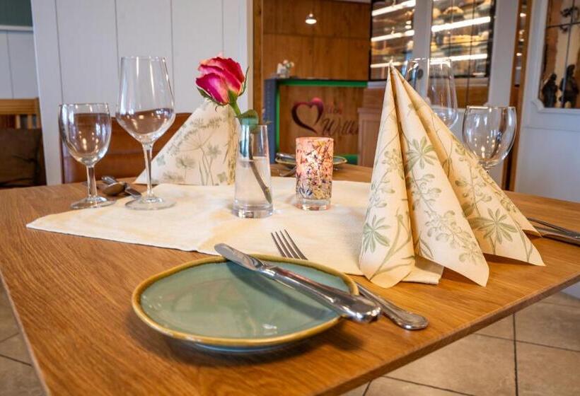 Eifel Hotel Schneider Am Maar Gmbh