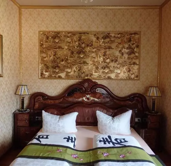 Отель & Restaurant Hong Kong