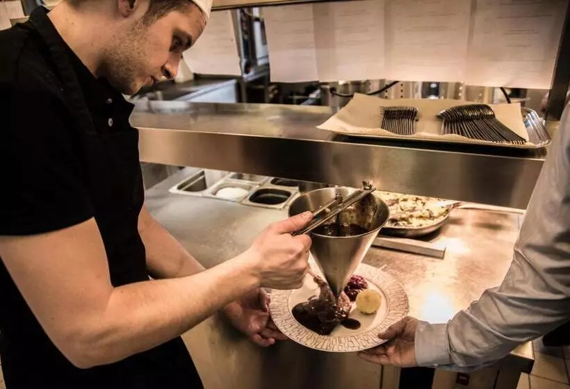 Отель Campus Garden Business