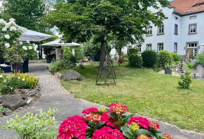 Dein Gutshof Hotel & Ferienwohnungen