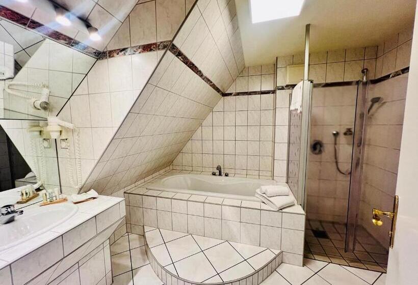 Dein Gutshof Hotel & Ferienwohnungen