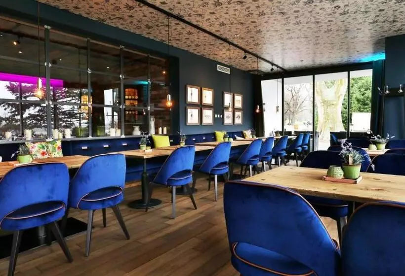 בית מלון כפרי Favorite Park