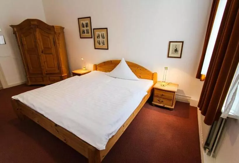 酒店 Deutsches Haus