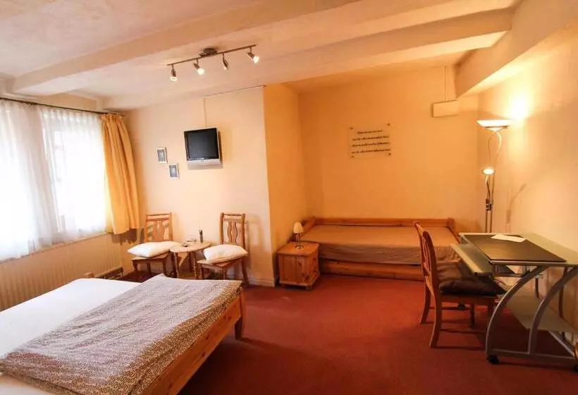 酒店 Deutsches Haus