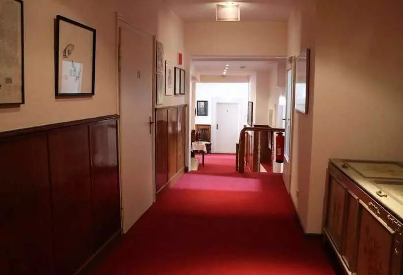 酒店 Deutsches Haus