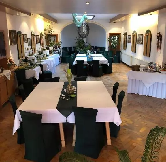 בית מלון כפרי Restaurant Mohren