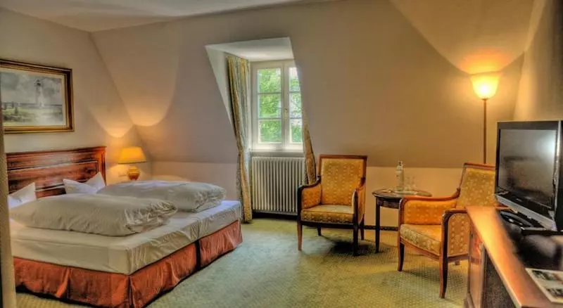 Отель Wasserburg Zu Gommern