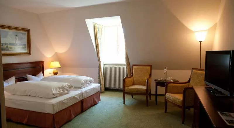 Отель Wasserburg Zu Gommern