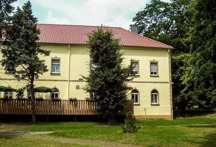 Hotelli Zur Post In Wurzen