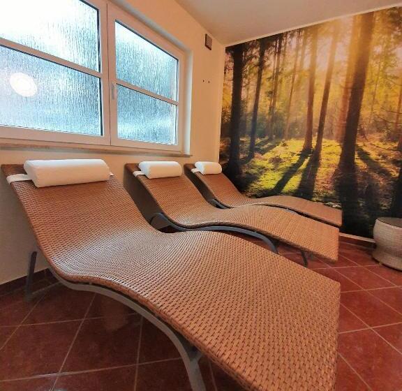 بنسيون Drei Kronen