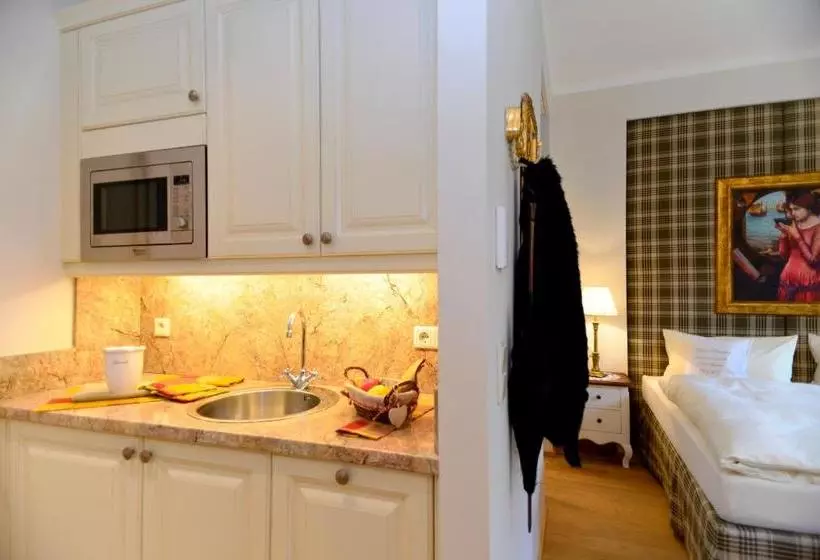 Schottennester Schlafen An Der Krämerbrücke