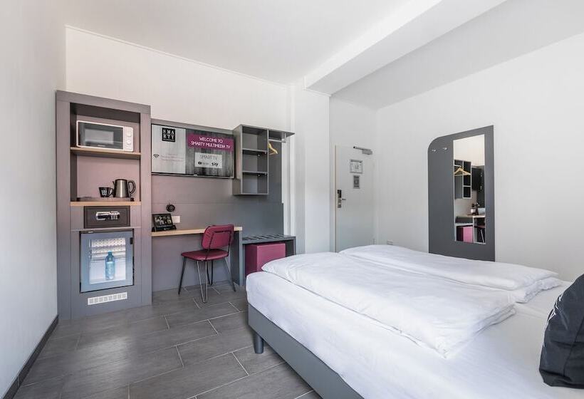 SMARTY Airport Cologne Hotel - KONTAKTLOSER SELF CHECK-IN