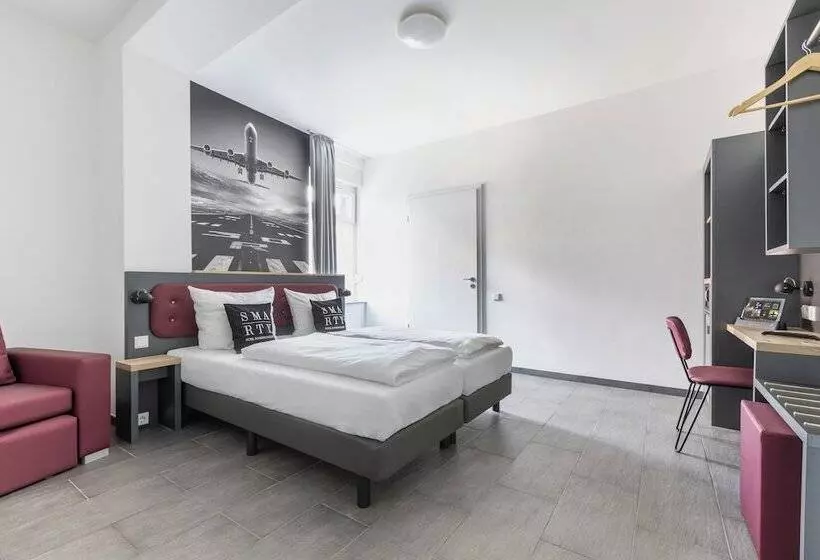 SMARTY Airport Cologne Hotel - KONTAKTLOSER SELF CHECK-IN