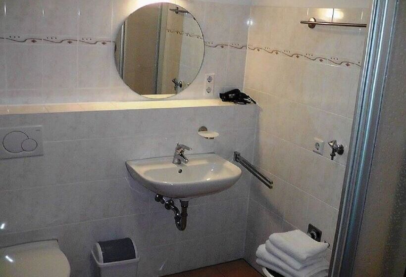 住宿加早餐  Pension Jaspis