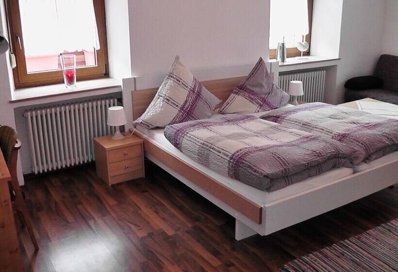 住宿加早餐  Pension Jaspis