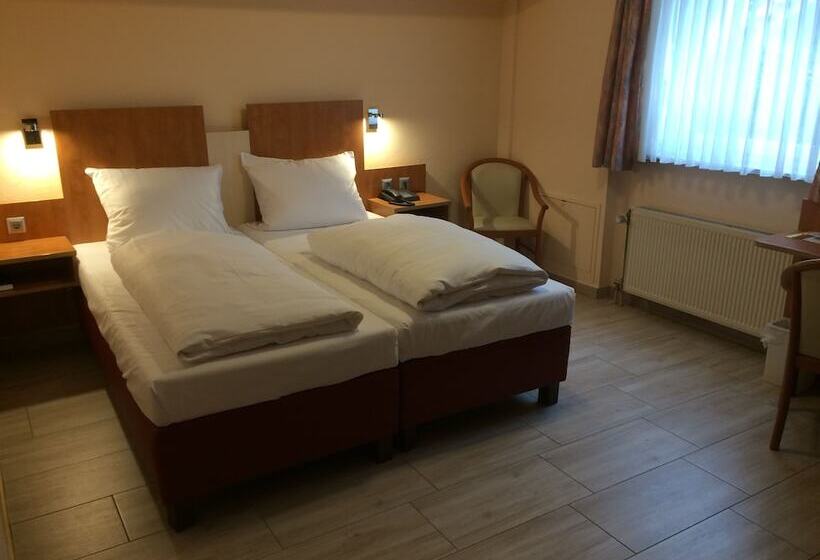 Adesso Hotel Göttingen Pay At Property On Arrival Ihr Automatenhotel In Göttingen