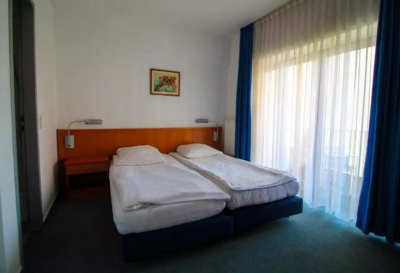 ホテル Ahrberg Viertel