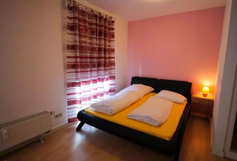 ホテル Ahrberg Viertel