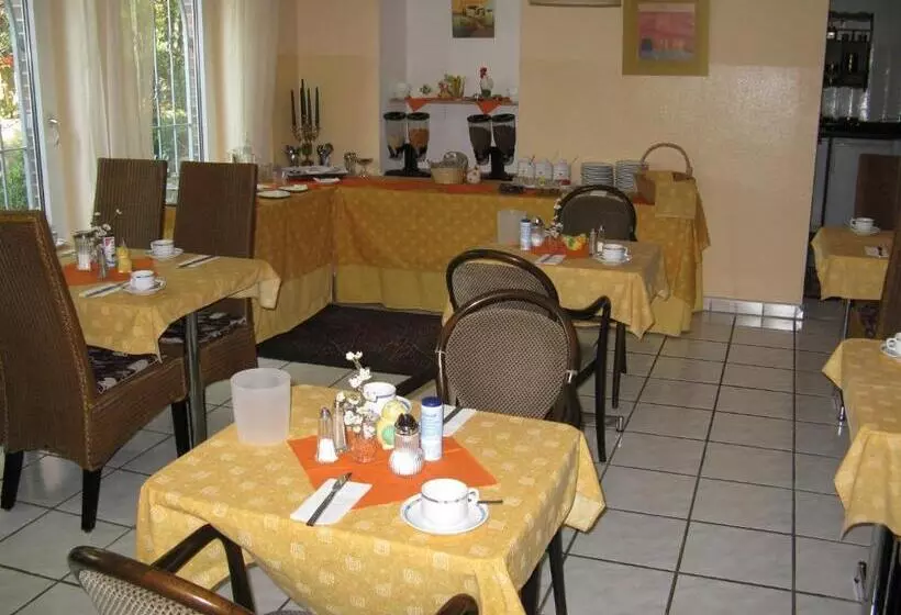 Отель Eilenriede