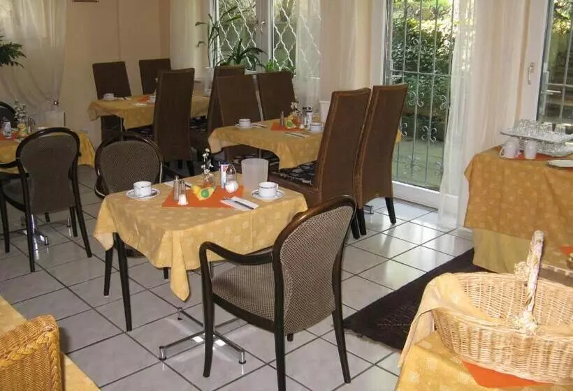 Отель Eilenriede