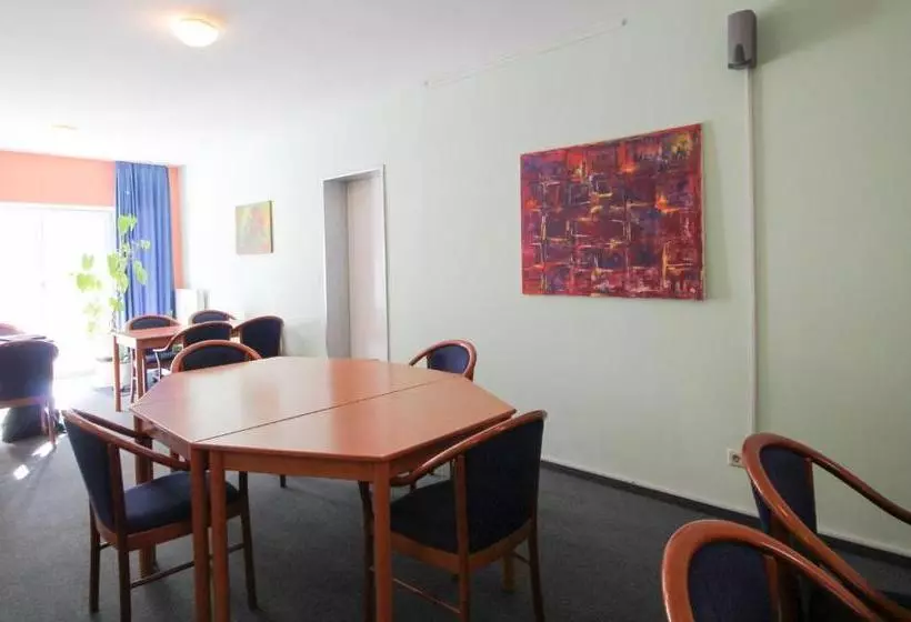 ホテル Ahrberg Viertel