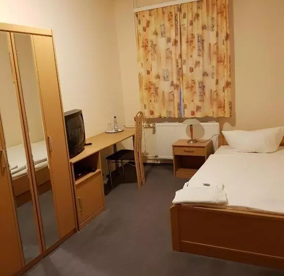 בית מלון כפרי Merkur Garni