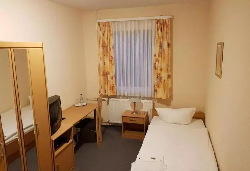 בית מלון כפרי Merkur Garni