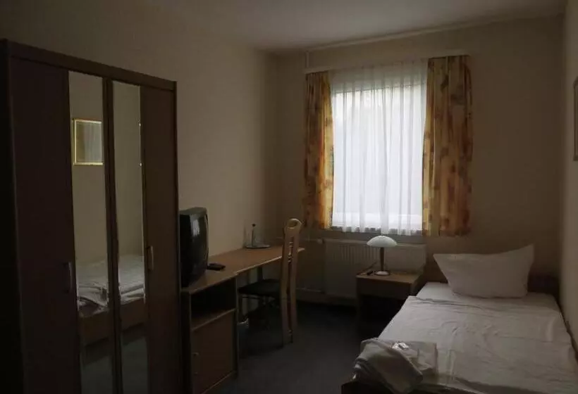 בית מלון כפרי Merkur Garni