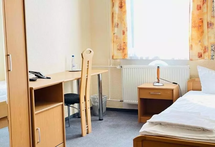 בית מלון כפרי Merkur Garni