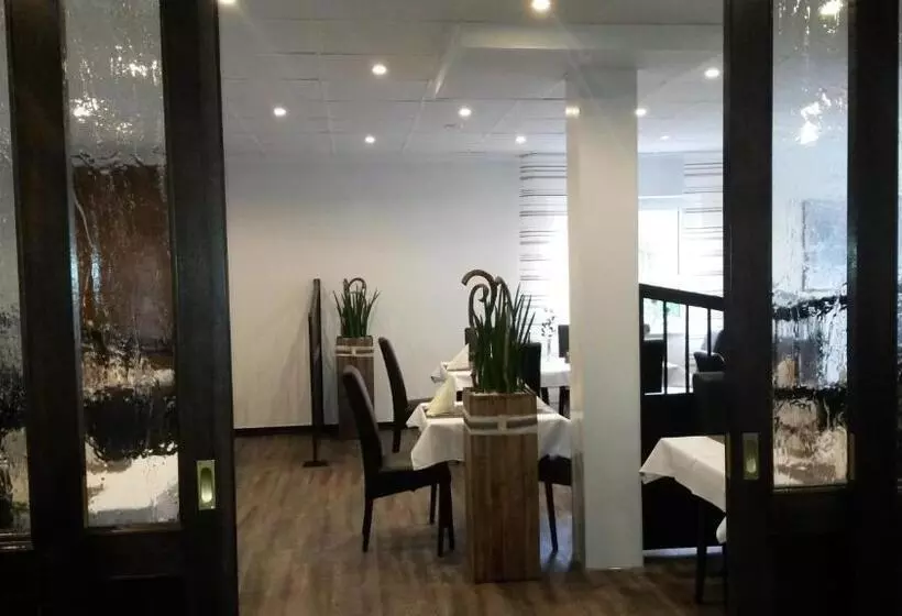 فندق Restaurant Zum Wacholderhain