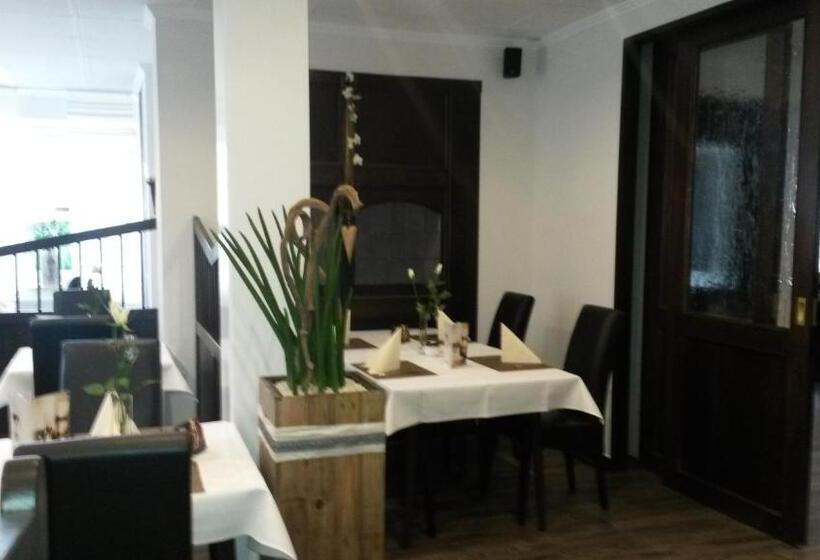 فندق Restaurant Zum Wacholderhain