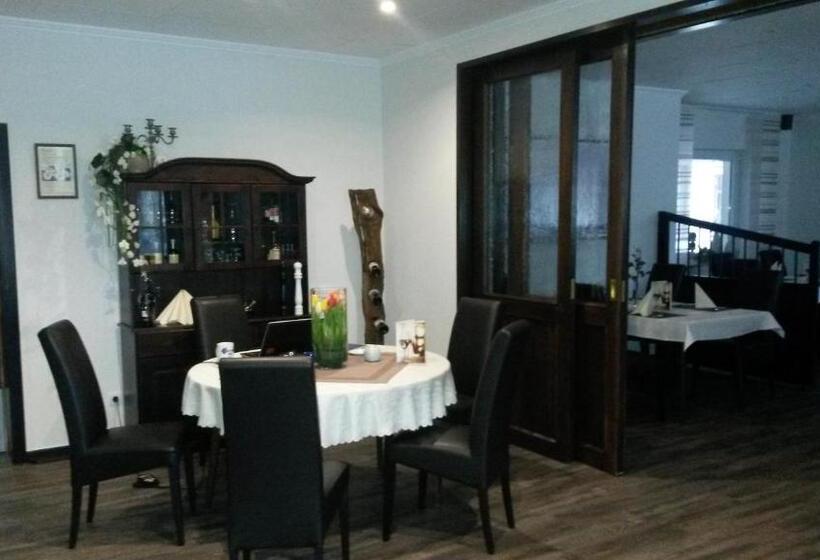 فندق Restaurant Zum Wacholderhain