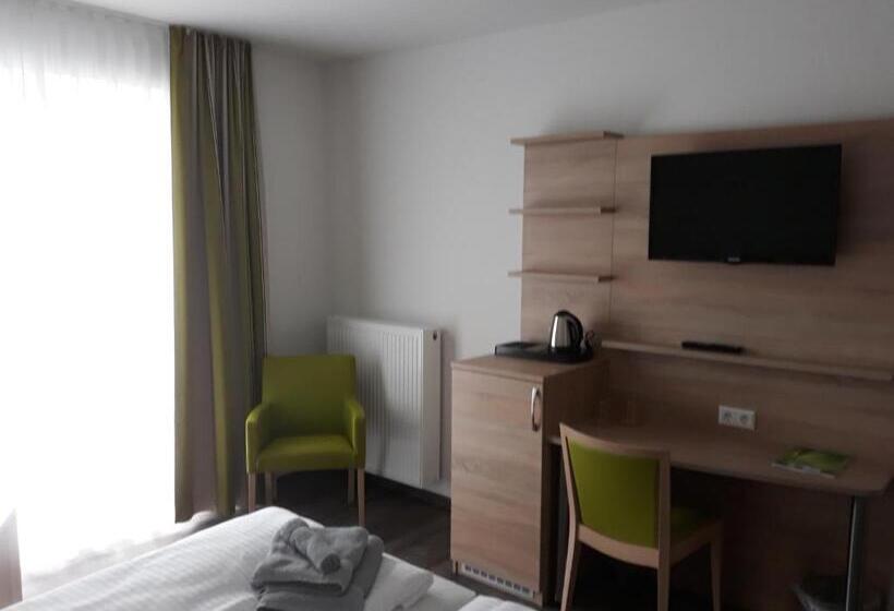 فندق Restaurant Zum Wacholderhain