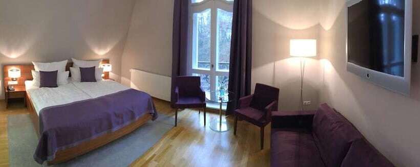 هتل Schloss Rabenstein