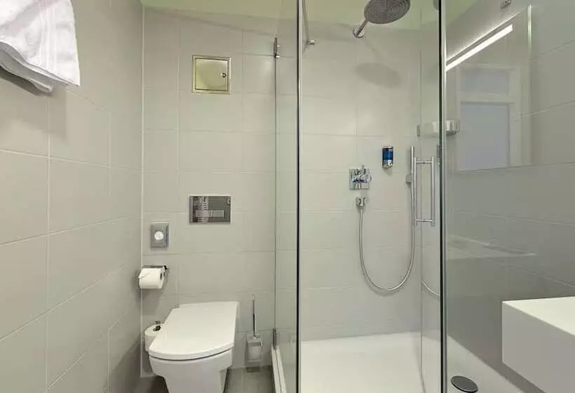 هتل Schloss Rabenstein