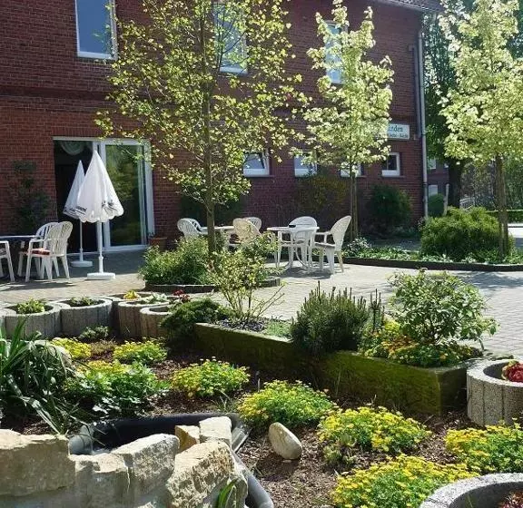 ホテル Vier Linden