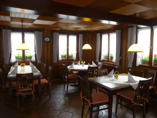 Hotelli Zum Hirschen