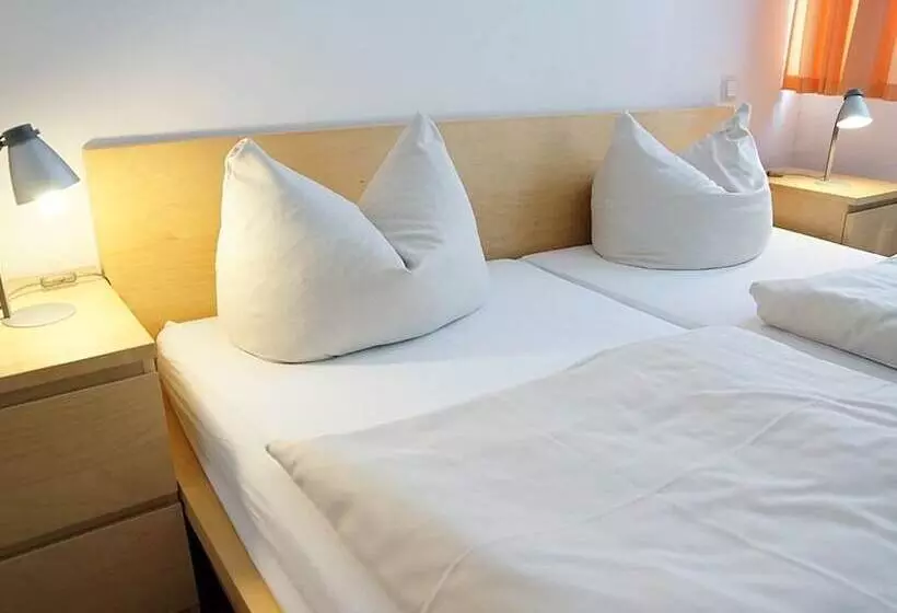 Hotel Restaurant Und Pension Zur Wildgans