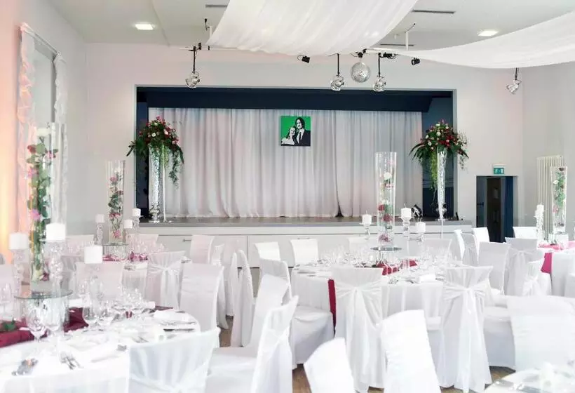 Landhotel Zum Schwanen Mit Restaurant Mona Liza