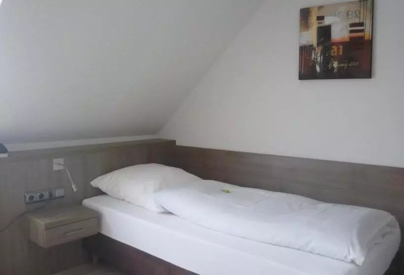 ペンション Landgasthof Zur Scharfen Ecke