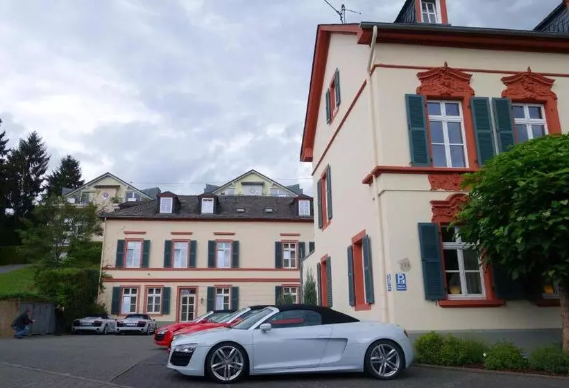 Romantik Hotel Villa Sayn