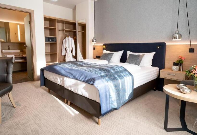 Romantik Hotel Villa Sayn